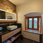 Spacieuse Avec Bien-etre, Parking, Wifi, A - Fr-1-582-491 Bed & Breakfast Saint-Privat-d'Allier