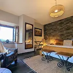 Spacieuse Avec Bien-etre, Parking, Wifi, A - Fr-1-582-491 Bed & Breakfast