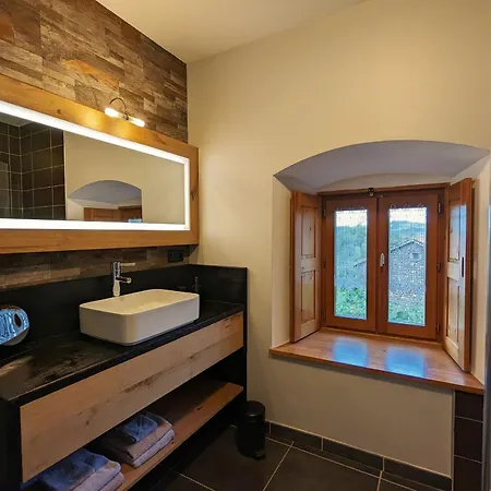 Spacieuse Avec Bien-etre, Parking, Wifi, A - Fr-1-582-491 Bed and breakfast Saint-Privat-dʼAllier