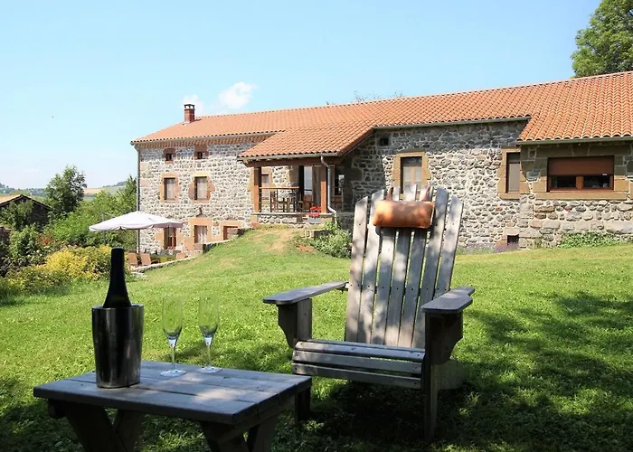 Spacieuse Avec Bien-etre, Parking, Wifi, A - Fr-1-582-491 * Saint-Privat-d'Allier