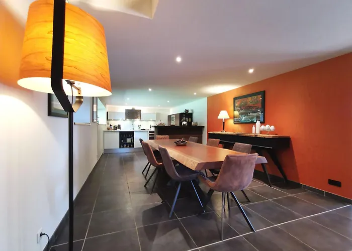 Spacieuse Avec Bien-etre, Parking, Wifi, A - Fr-1-582-491 Bed & Breakfast