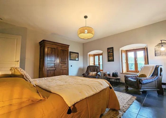 Spacieuse Avec Bien-etre, Parking, Wifi, A - Fr-1-582-491 Bed & Breakfast