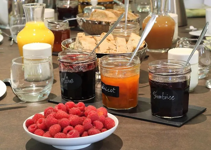 Spacieuse Avec Bien-etre, Parking, Wifi, A - Fr-1-582-491 Bed & Breakfast Saint-Privat-d'Allier